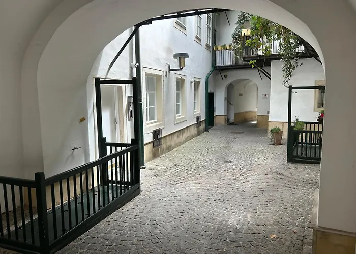 Vienna Hideaways - Your Boutique Stay In Historic Old Town